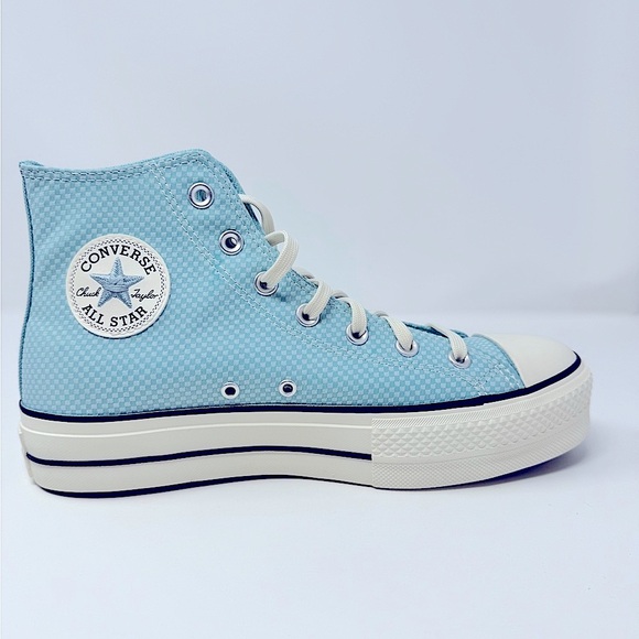 Converse Chuck Taylor A11625C Women Size 9.5 High Blue Platformed Sneaker •NEW• - Picture 1 of 7